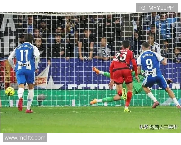 世界杯精彩对决那不勒斯绝杀波尔图引爆全场激情时刻集锦